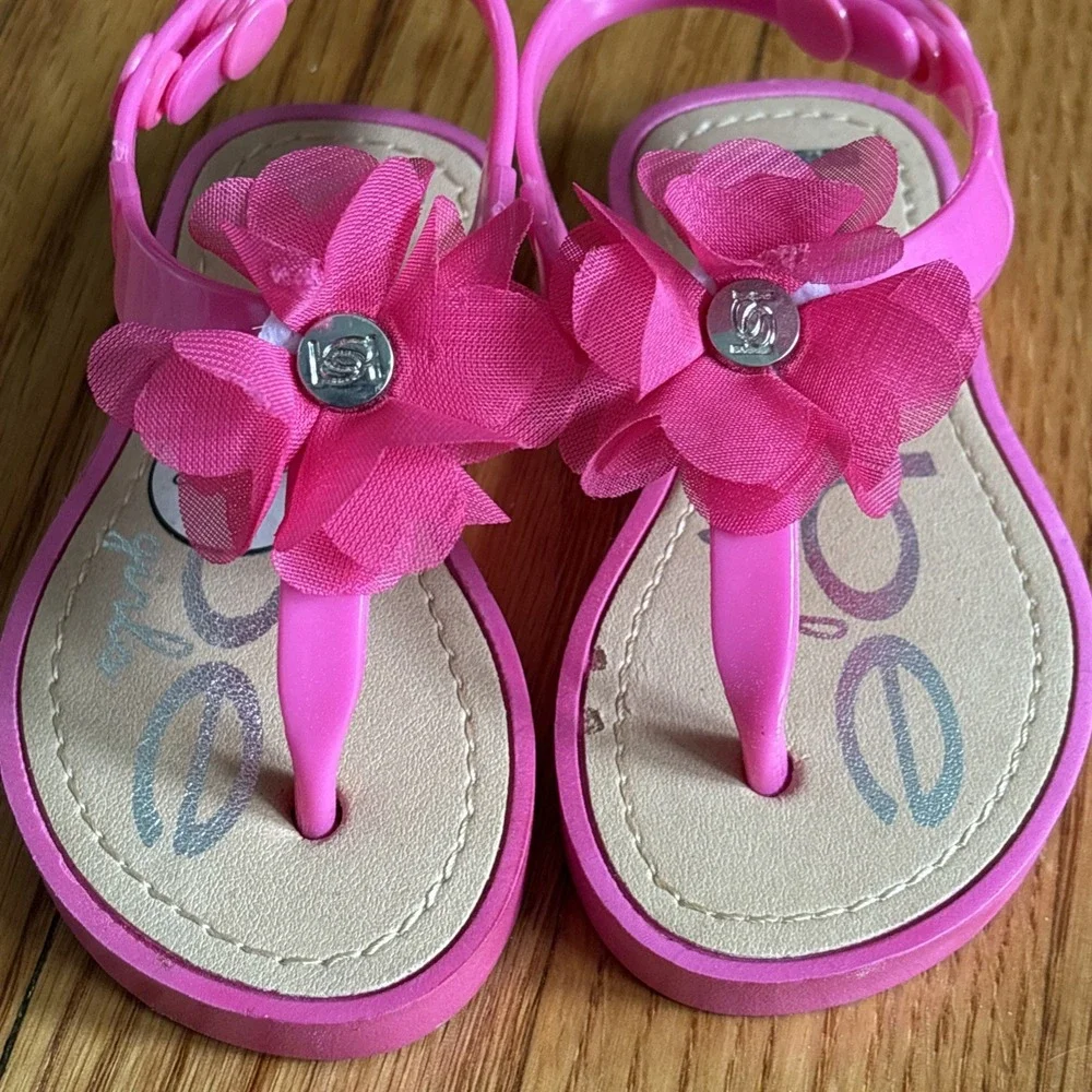 Bebe GIRLS S 5-6 Pink Plastic‎ Flower Summer Beach Strap Sandals Flats